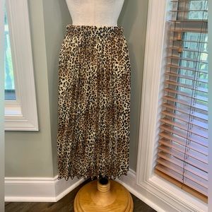 Leopard Print Mikey and Joey Pleated MIDI Skirt | Size Small